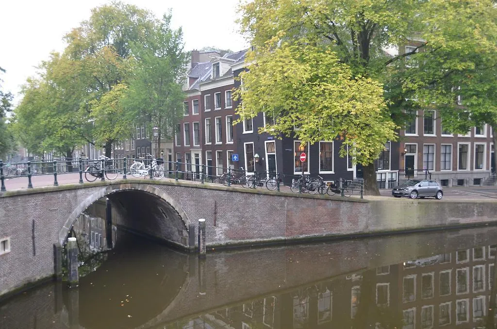 **  The Vanguard Bed & Breakfast Amsterdam Netherlands