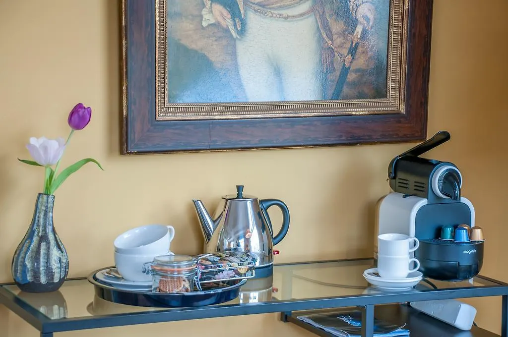 The Vanguard Bed & Breakfast Amsterdam 2*,  Netherlands